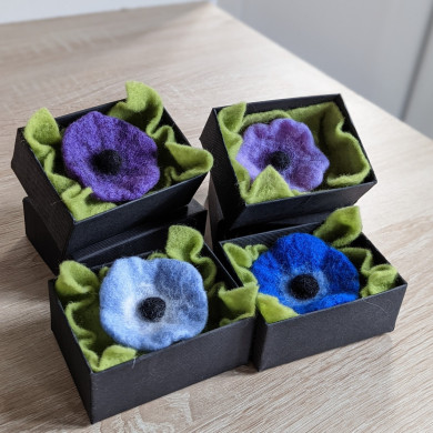 Gevilte bloem: blauwe anemoon