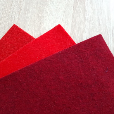 Coupon of burgundy wool felt 50 x 75 cm