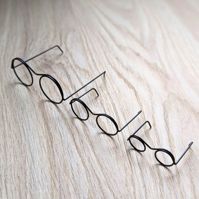1 paire de lunettes miniatures en métal- grand modèle 5,7 cm