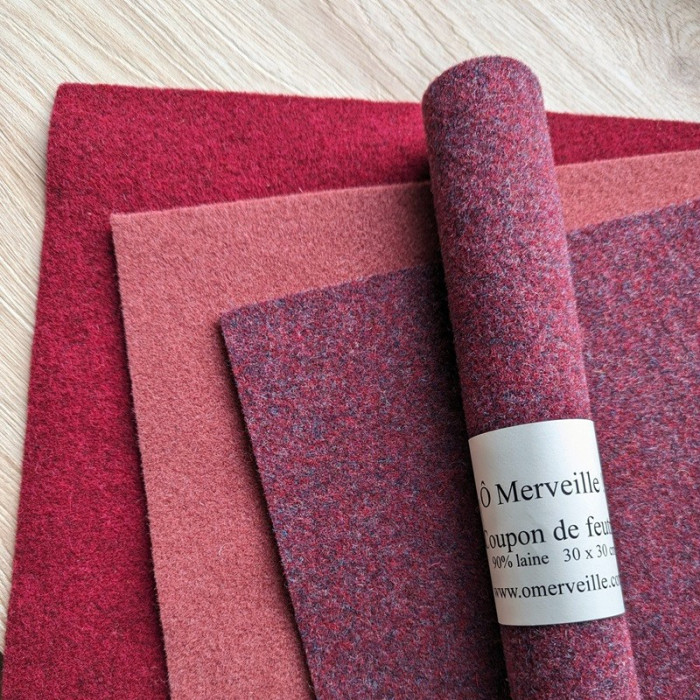 copy of Coupon of mottled burgundy wool felt 50 x 75 cm