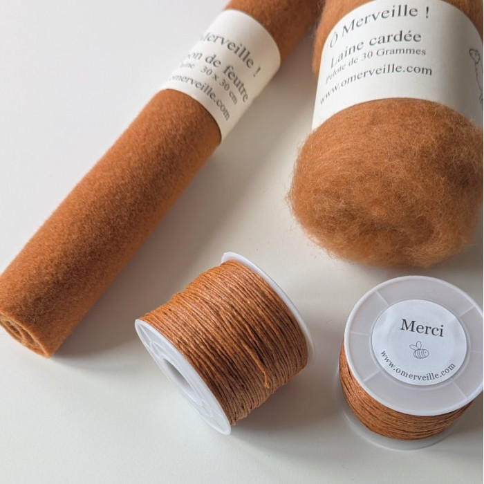 Caramel waxed cotton thread spool 010 70m 1mm