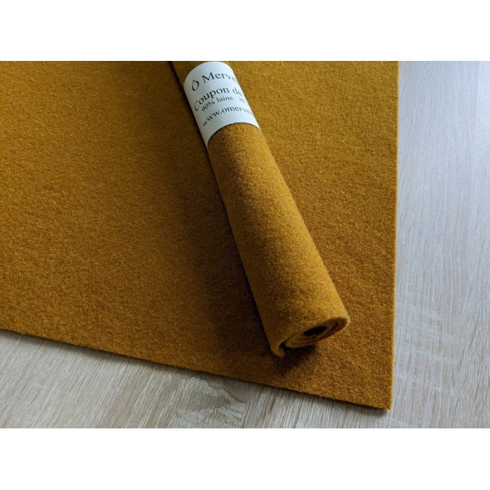 Curry wool felt coupon 50 x 75 cm