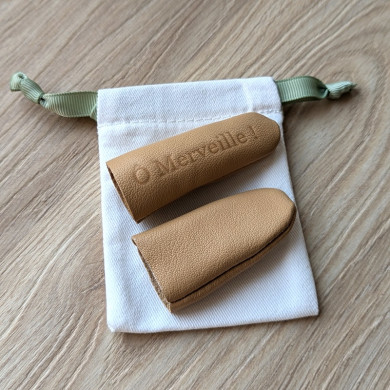 Leather finger protectors for felting made in France