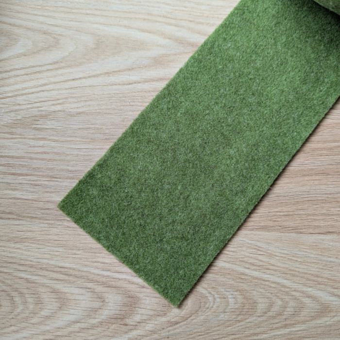 Grasgroen wolvilt lint 10 cm x 1m